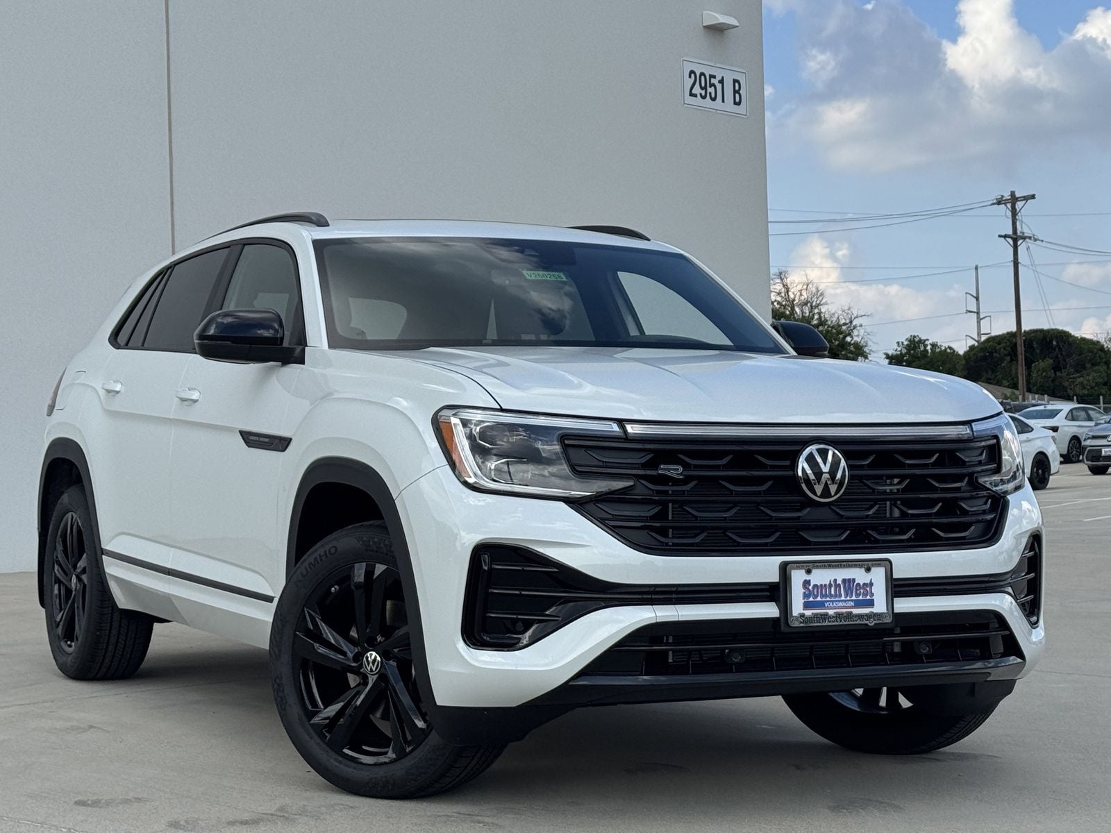 2026 Volkswagen Atlas Cross Sport 2.0T SEL R-Line Black