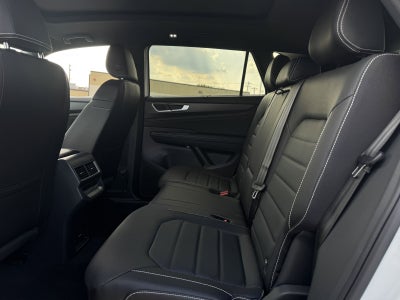 2026 Volkswagen Atlas Cross Sport 2.0T SEL R-Line Black