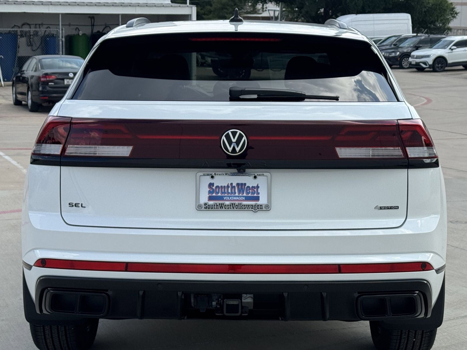2026 Volkswagen Atlas Cross Sport 2.0T SEL R-Line Black