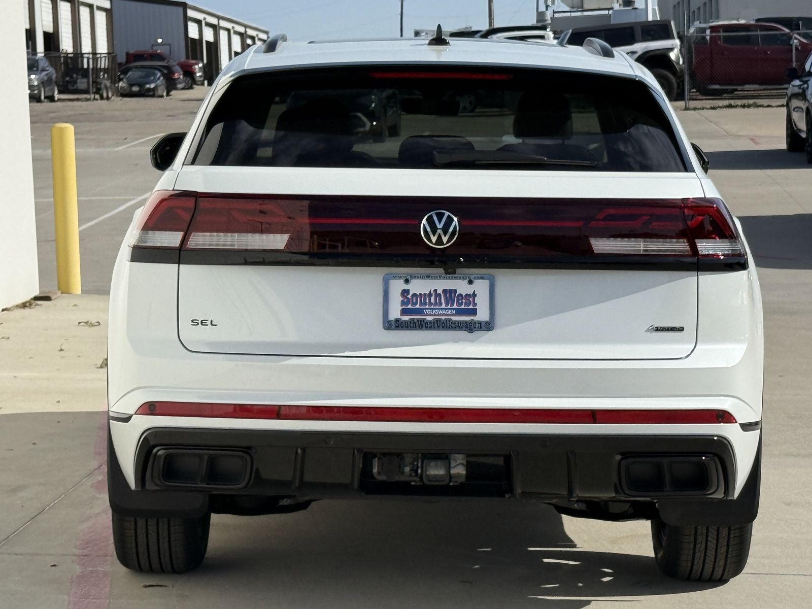 2026 Volkswagen Atlas Cross Sport 2.0T SEL R-Line Black
