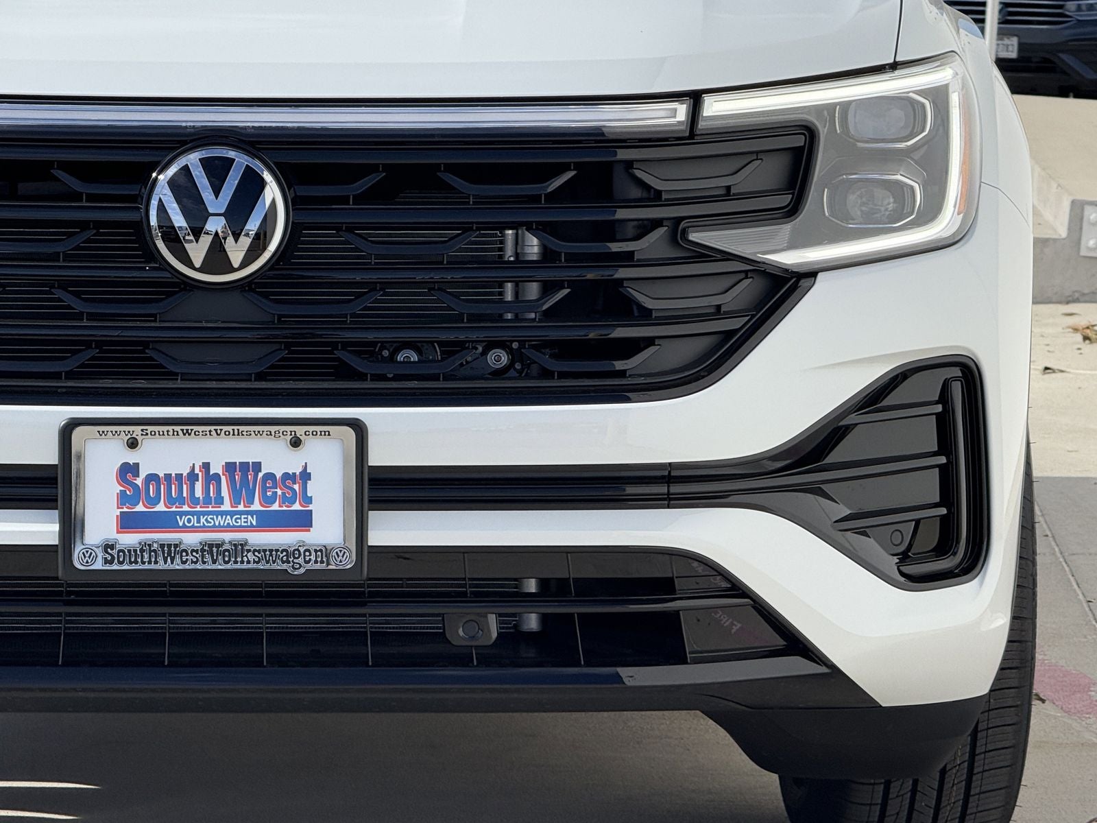 2026 Volkswagen Atlas Cross Sport 2.0T SEL R-Line Black