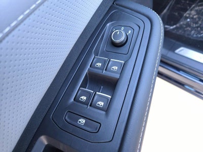 2025 Volkswagen Atlas Cross Sport 2.0T SEL