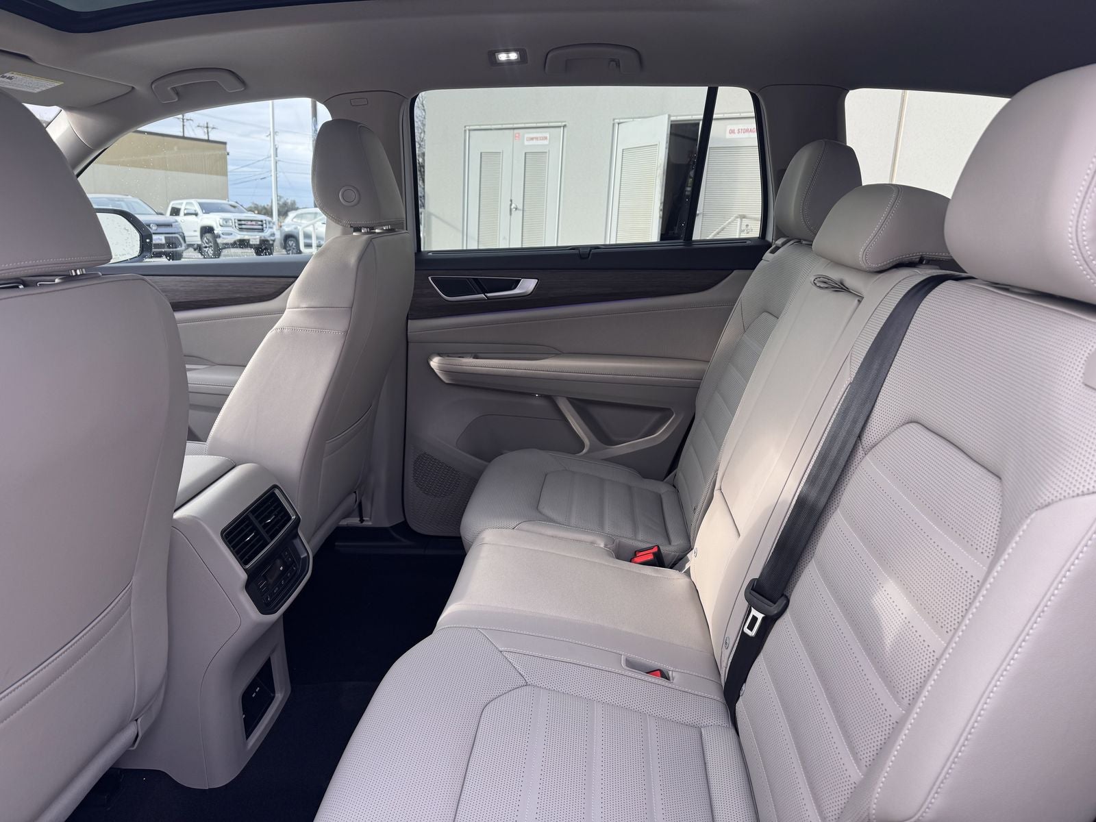 2026 Volkswagen Atlas 2.0T SEL