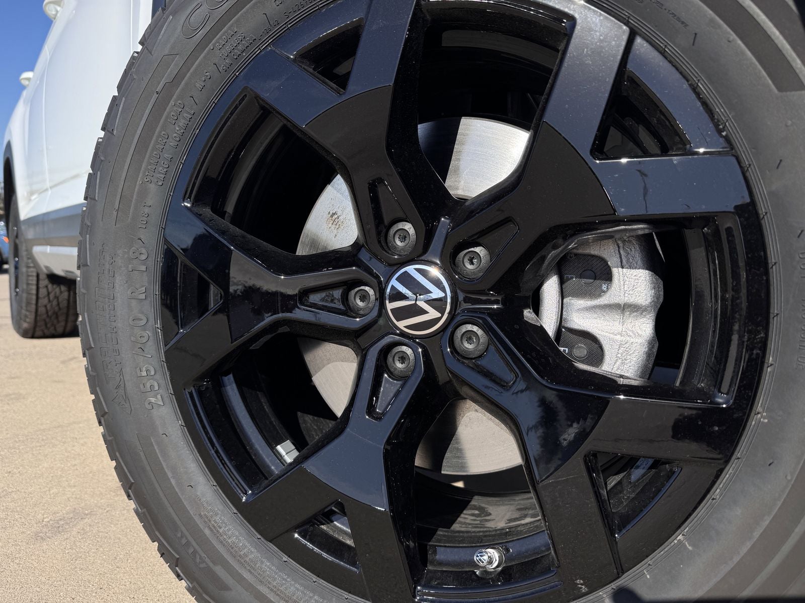 2026 Volkswagen Atlas 2.0T Peak Edition