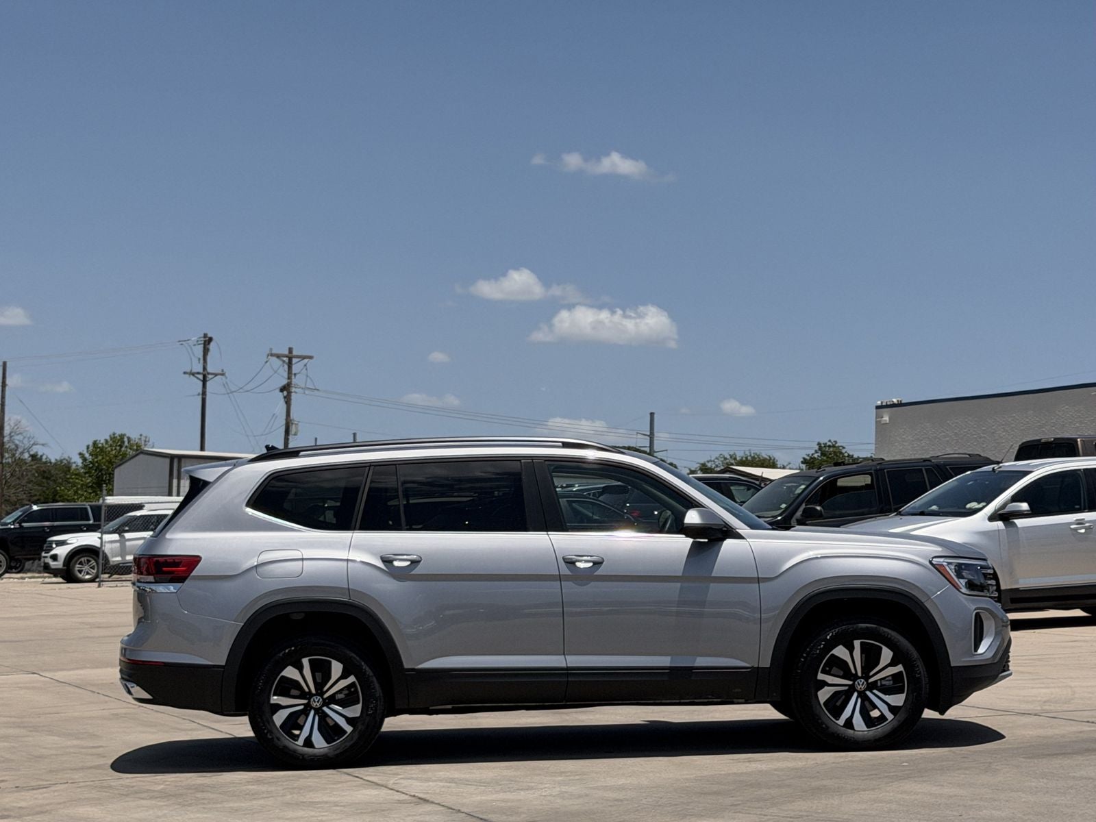 2026 Volkswagen Atlas 2.0T SE