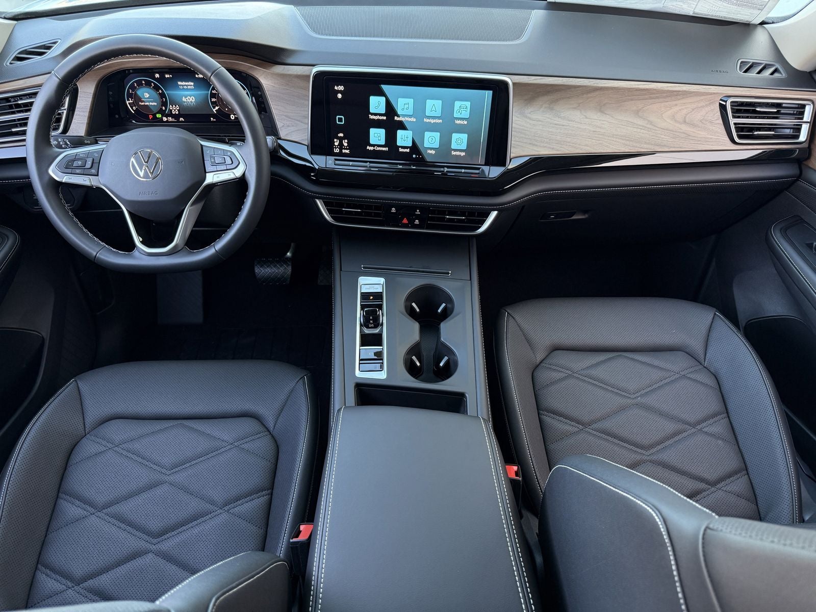 2026 Volkswagen Atlas 2.0T SE