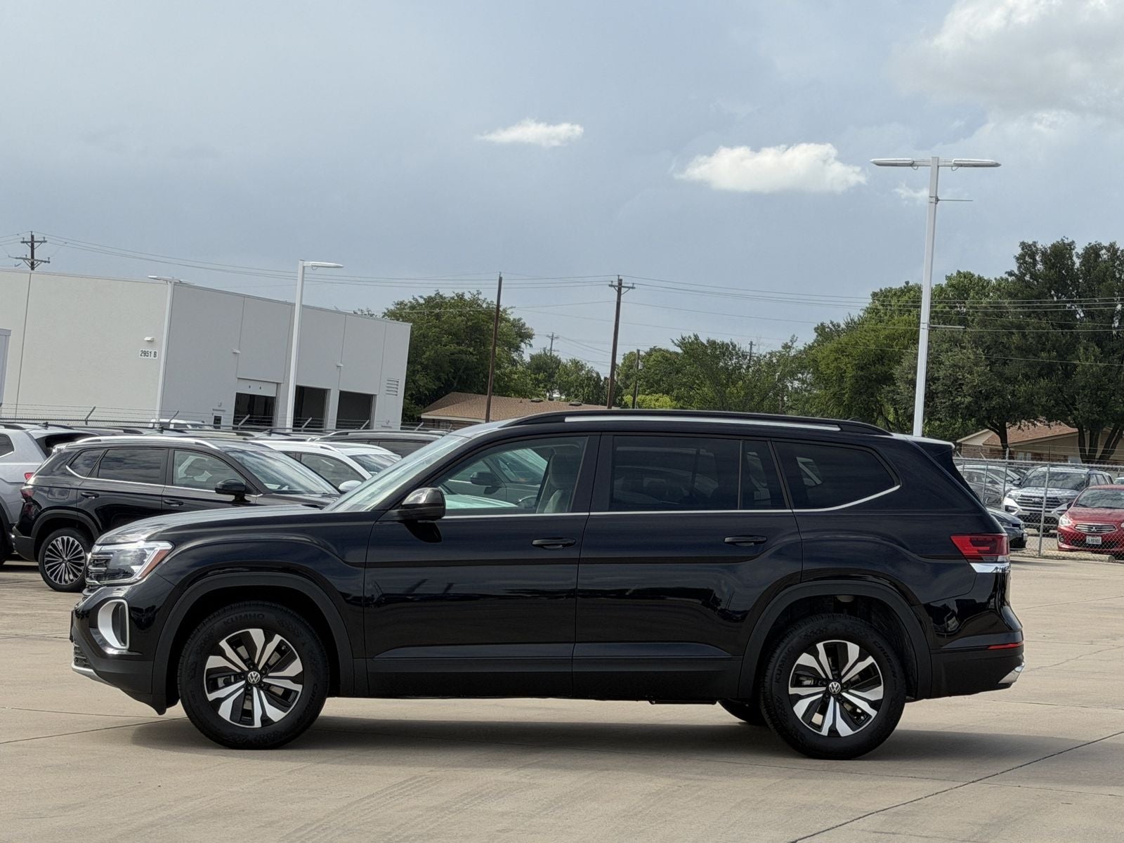 2026 Volkswagen Atlas 2.0T SE