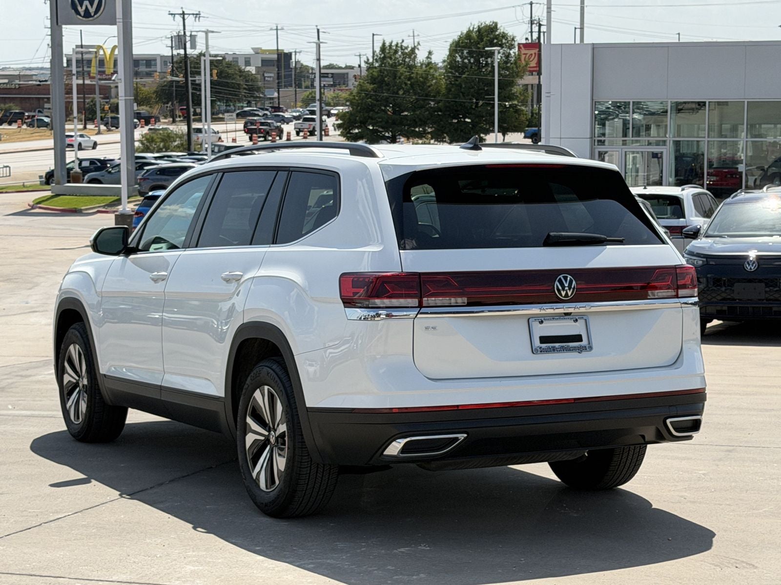 2026 Volkswagen Atlas 2.0T SE