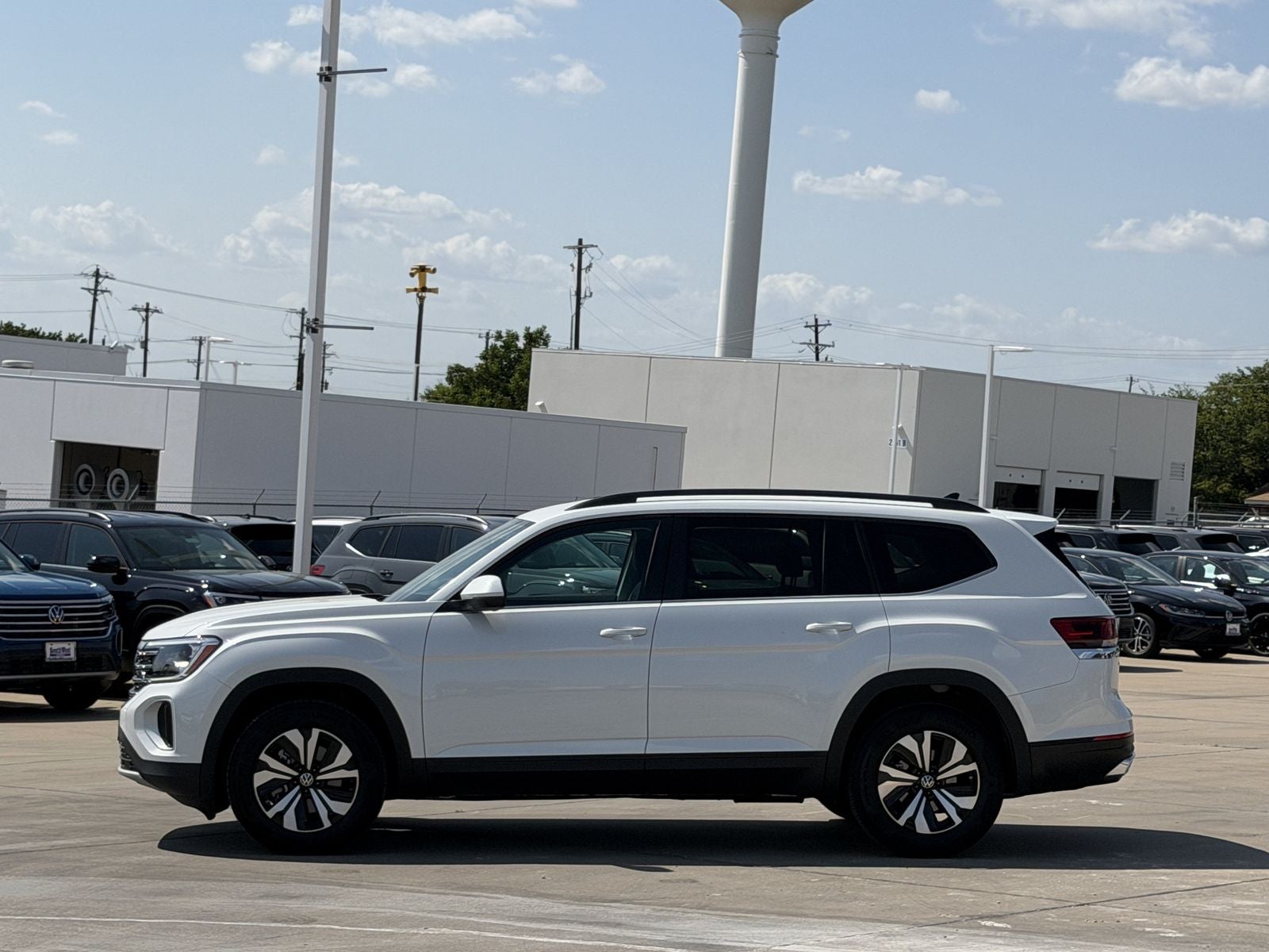 2026 Volkswagen Atlas 2.0T SE