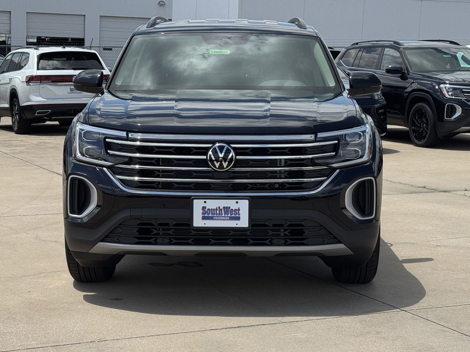 2026 Volkswagen Atlas 2.0T SE
