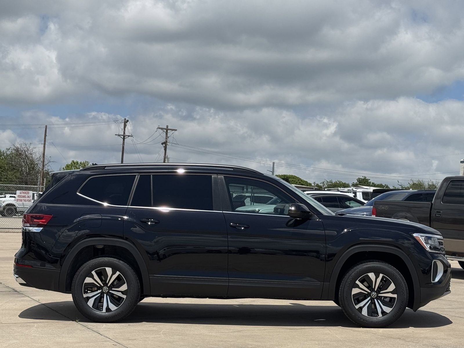 2026 Volkswagen Atlas 2.0T SE