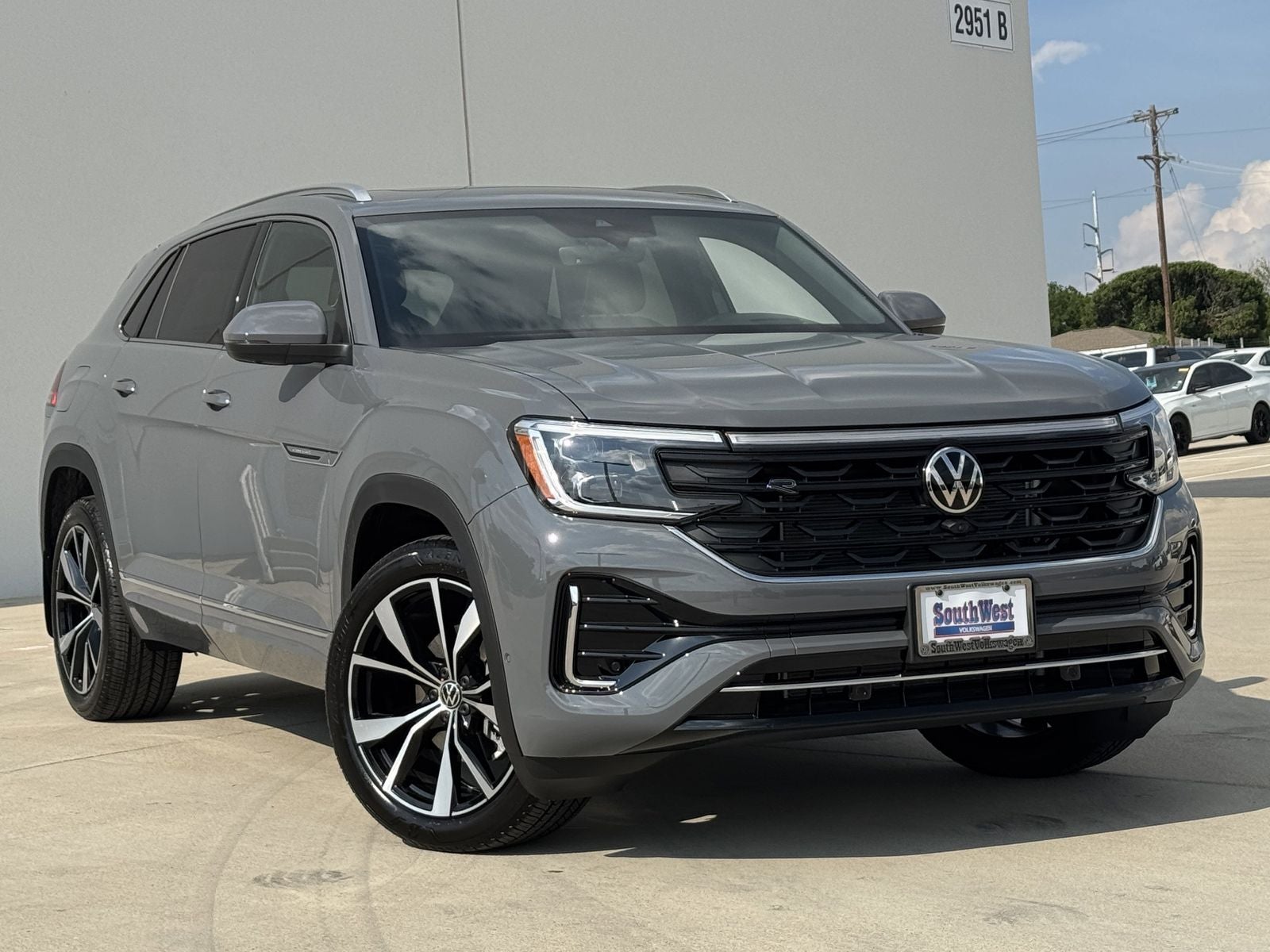 2026 Volkswagen Atlas Cross Sport 2.0T SEL Premium R-Line
