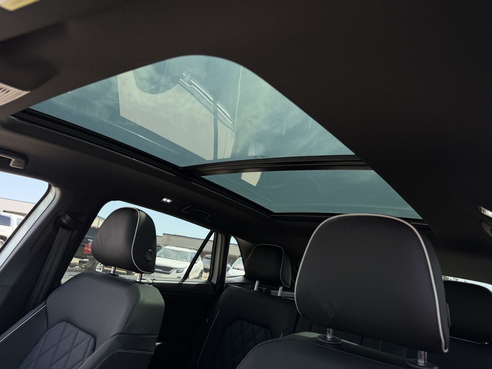 2026 Volkswagen Atlas Cross Sport 2.0T SEL Premium R-Line
