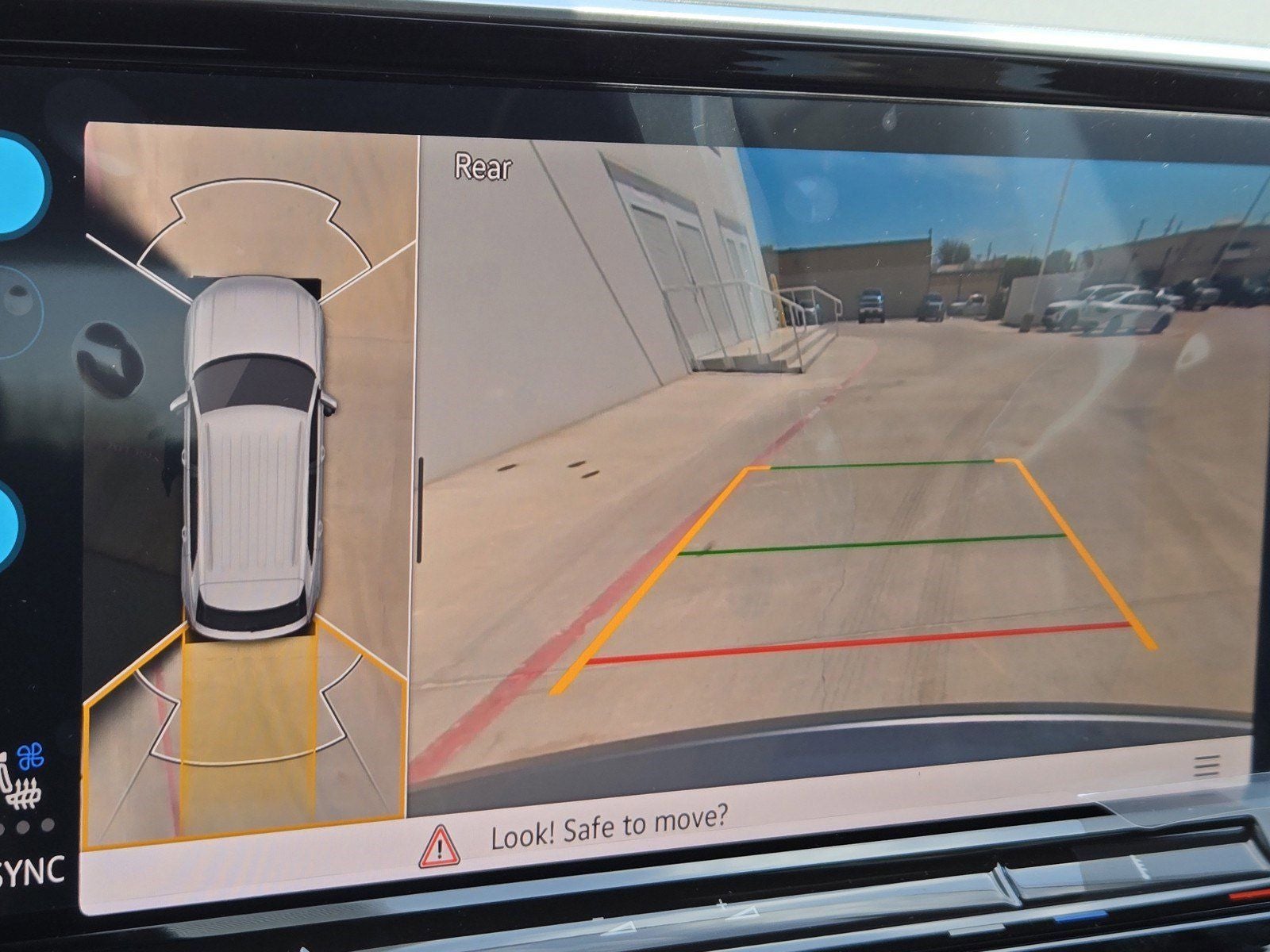 2024 Volkswagen Atlas Cross Sport 2.0T SEL Premium R-Line