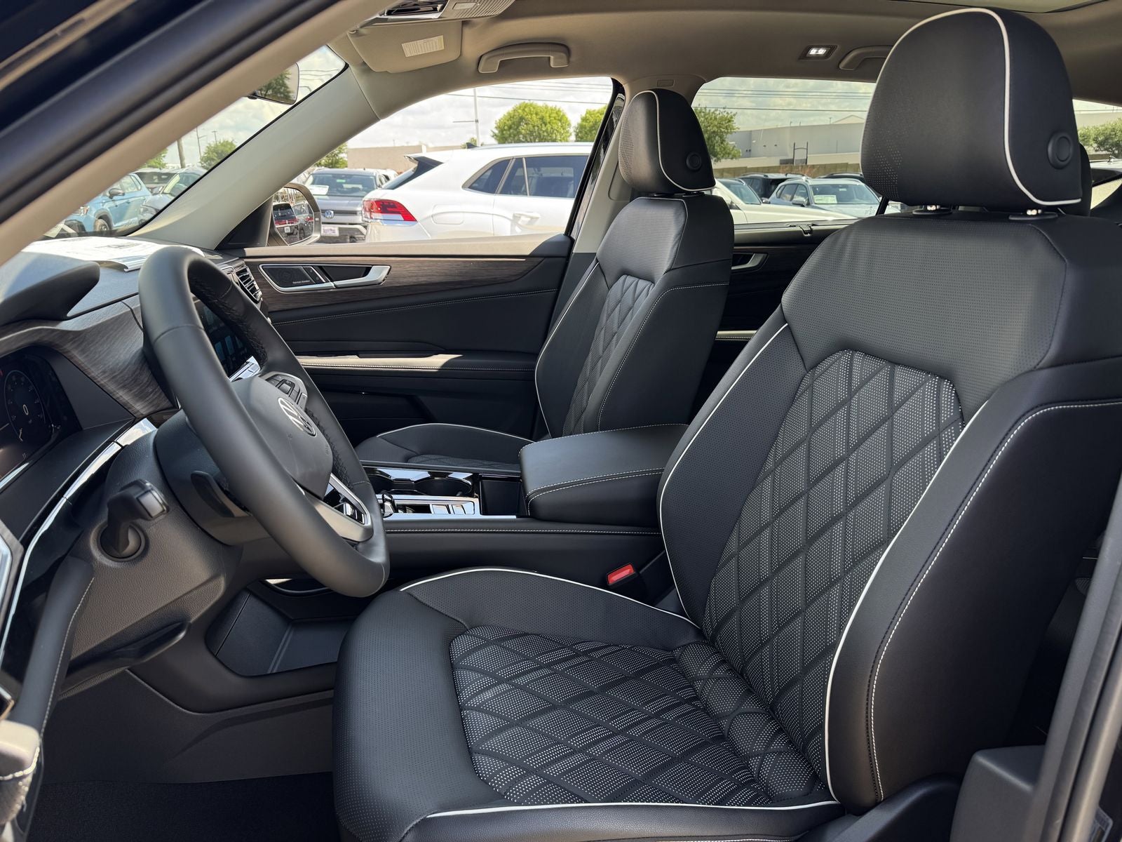 2026 Volkswagen Atlas 2.0T SEL Premium R-Line