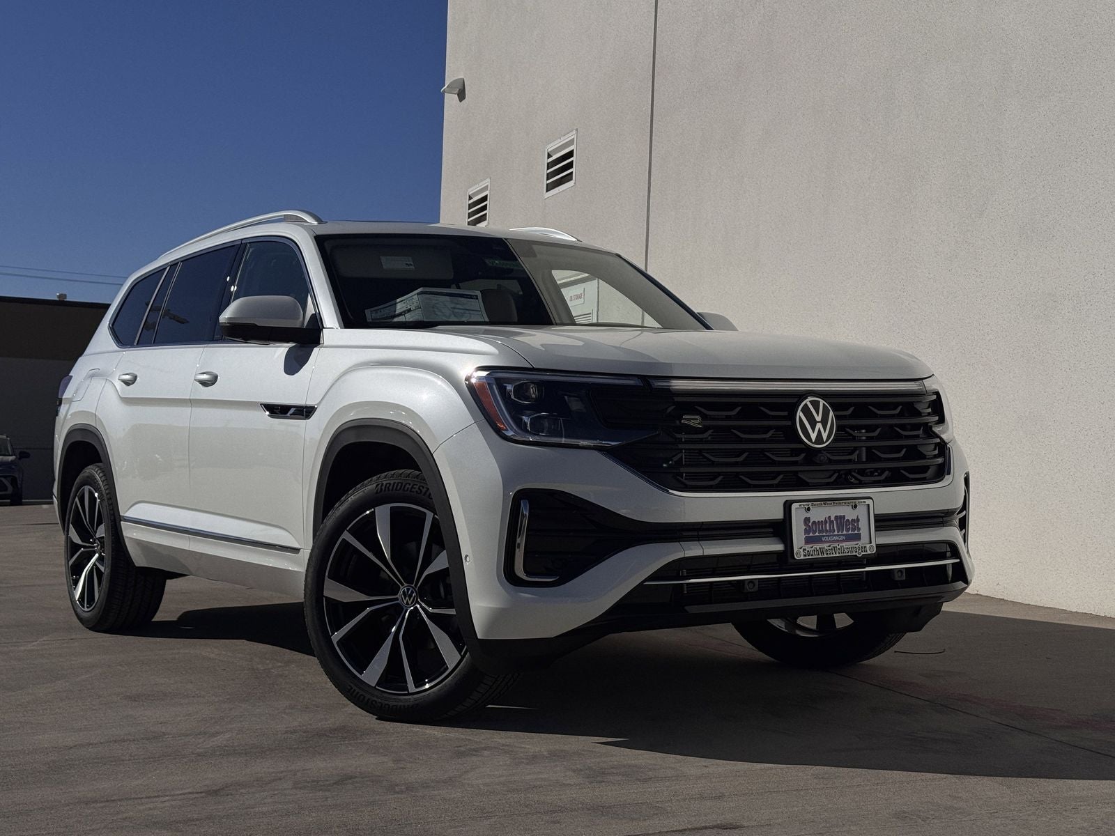 2026 Volkswagen Atlas 2.0T SEL Premium R-Line