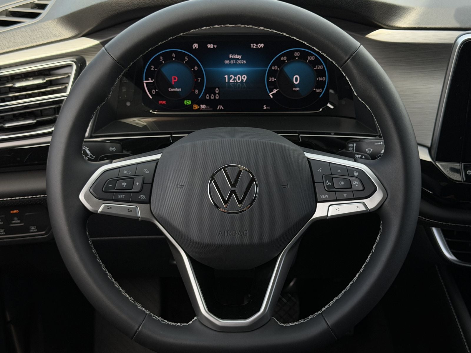 2026 Volkswagen Atlas Cross Sport 2.0T SE W/TECHNOLOGY