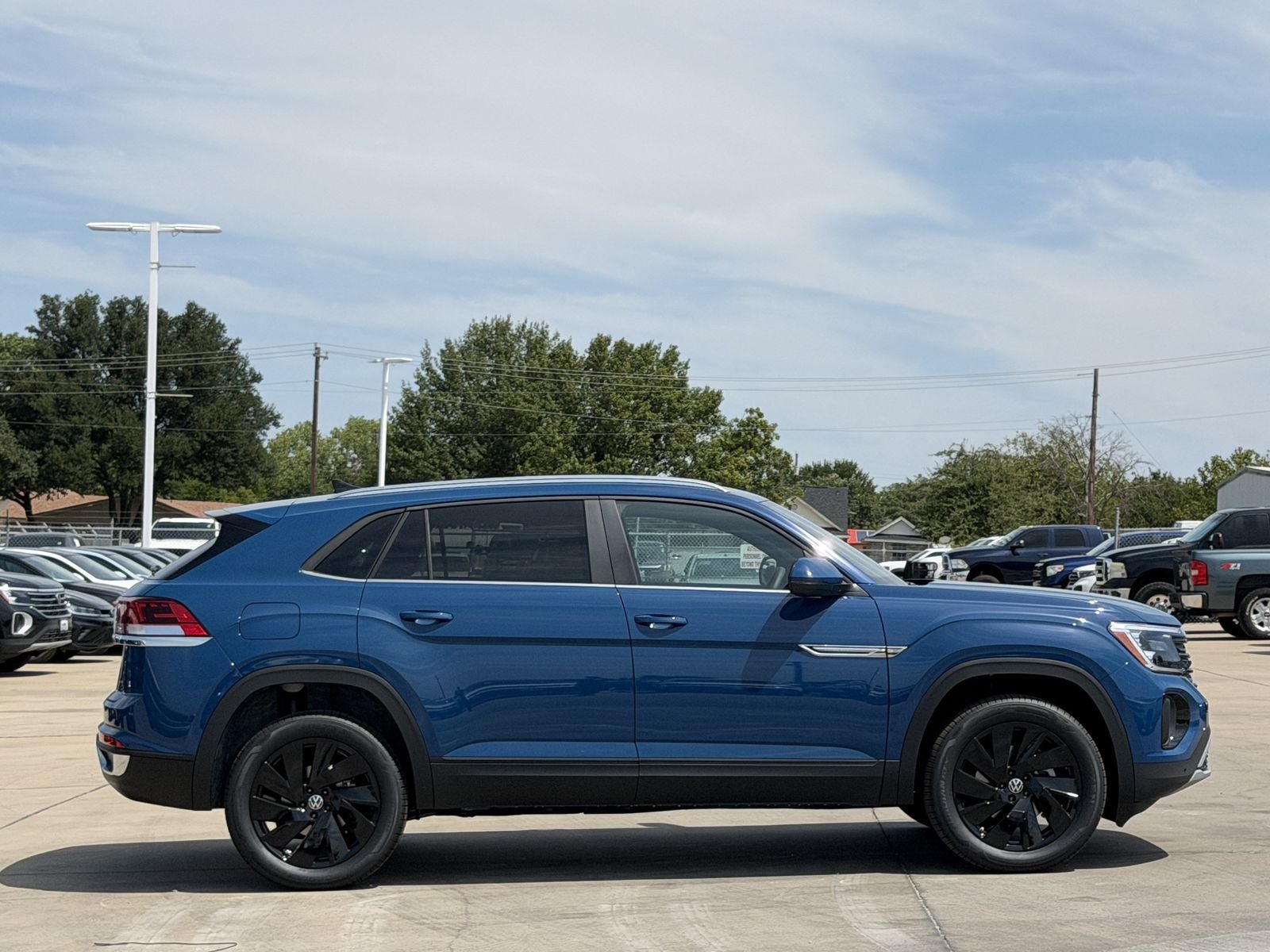 2026 Volkswagen Atlas Cross Sport 2.0T SE W/TECHNOLOGY