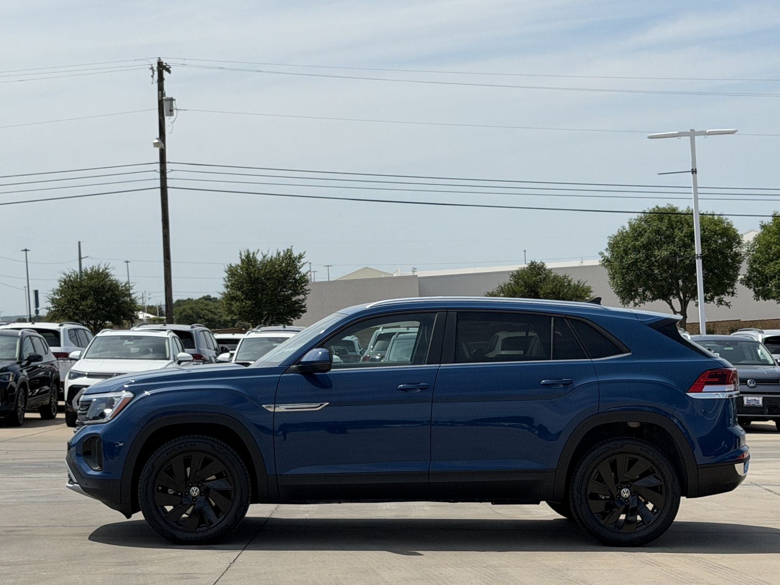 2026 Volkswagen Atlas Cross Sport 2.0T SE W/TECHNOLOGY
