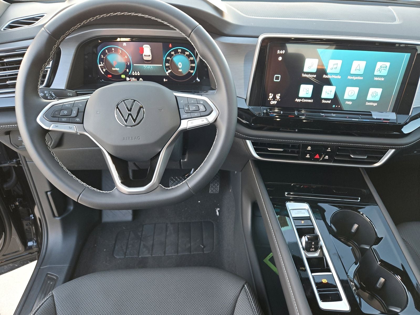 2026 Volkswagen Atlas Cross Sport 2.0T SE W/TECHNOLOGY