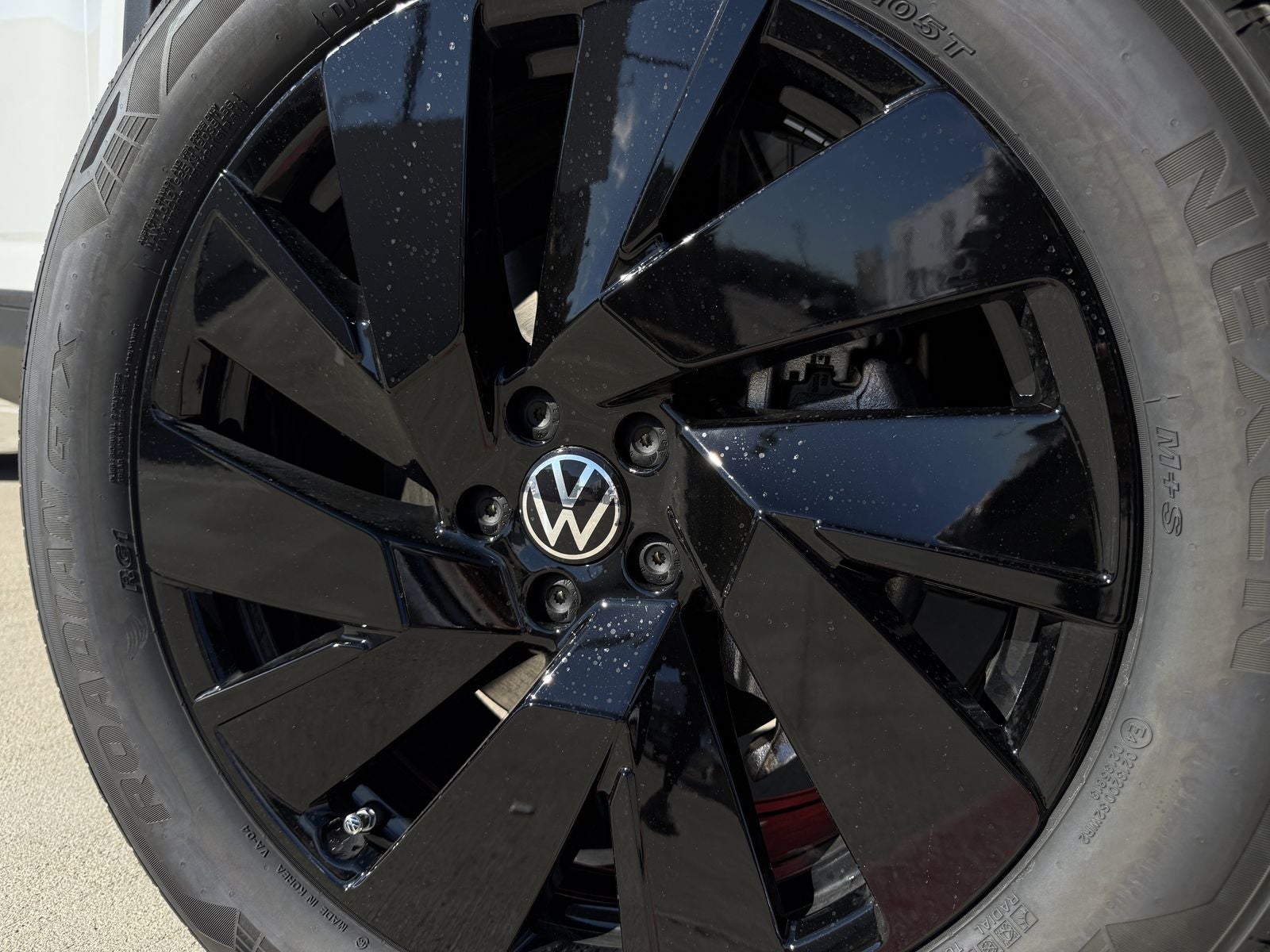 2026 Volkswagen Atlas Cross Sport 2.0T SE W/TECHNOLOGY