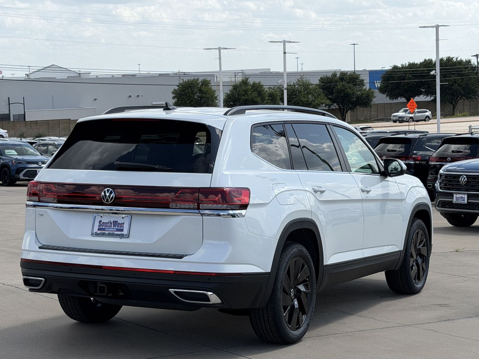2026 Volkswagen Atlas 2.0T SE W/TECHNOLOGY