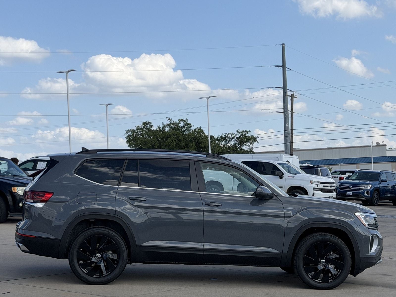 2026 Volkswagen Atlas 2.0T SE W/TECHNOLOGY