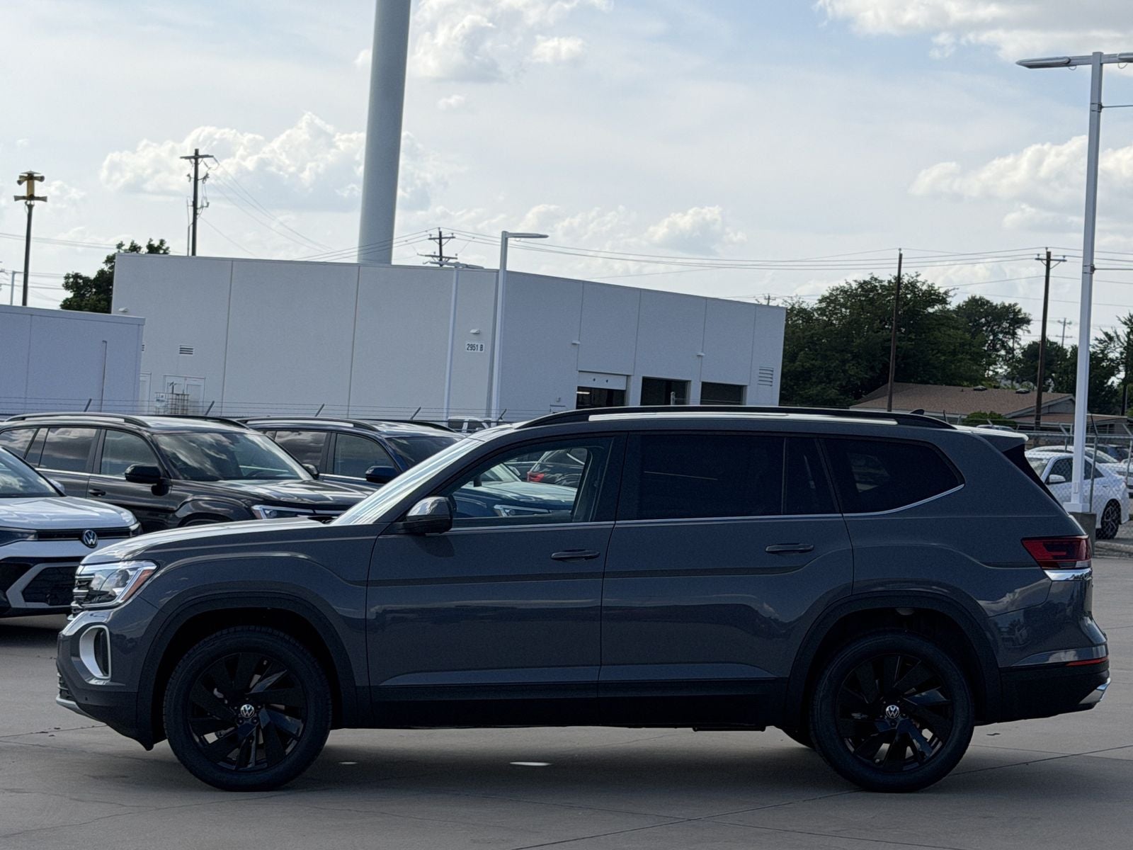 2026 Volkswagen Atlas 2.0T SE W/TECHNOLOGY
