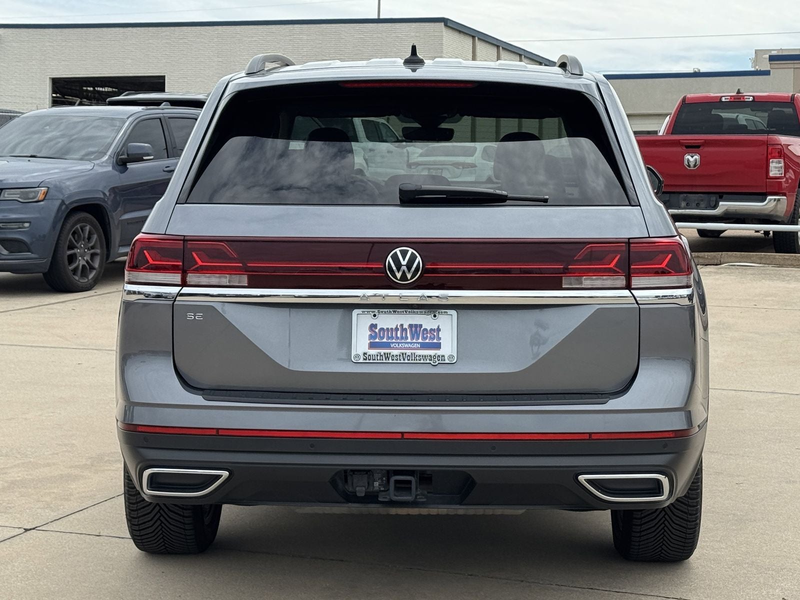 2024 Volkswagen Atlas 2.0T SE w/Technology