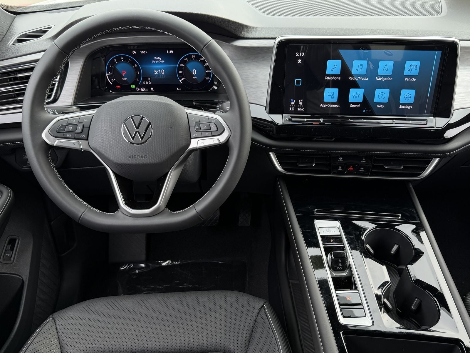 2026 Volkswagen Atlas Cross Sport 2.0T SE W/TECHNOLOGY
