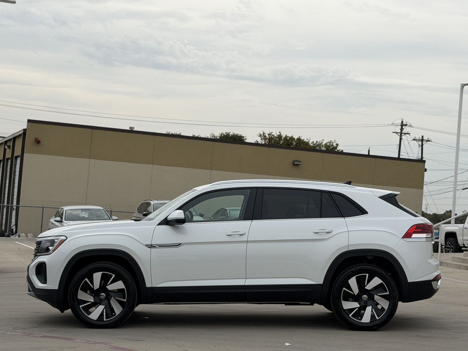 2026 Volkswagen Atlas Cross Sport 2.0T SE W/TECHNOLOGY