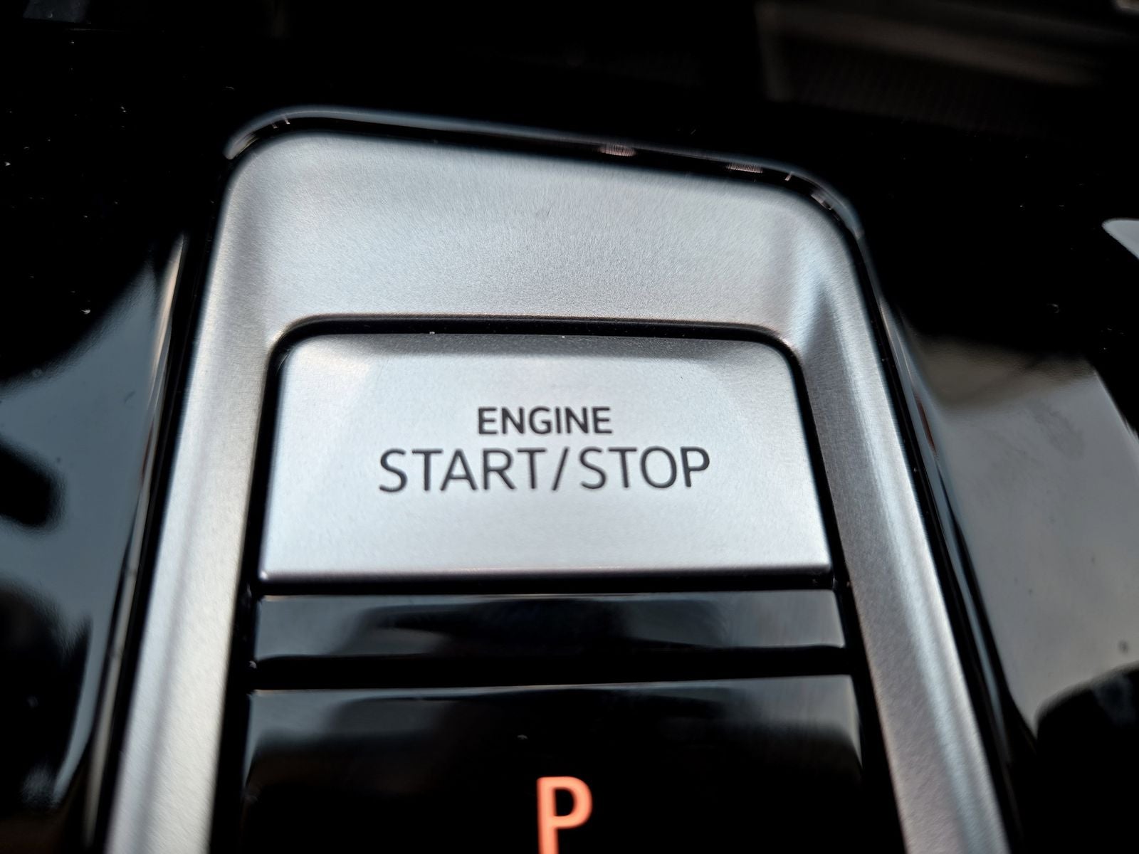 2024 Volkswagen Atlas 2.0T SE w/ Technology