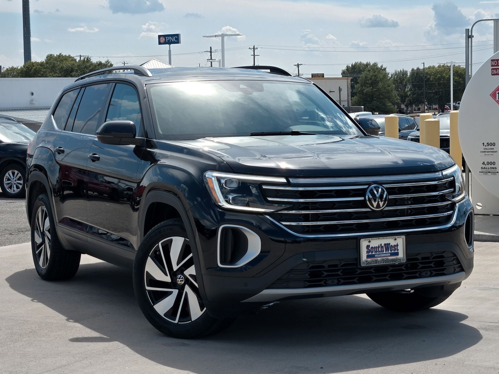 2024 Volkswagen Atlas 2.0T SE w/ Technology