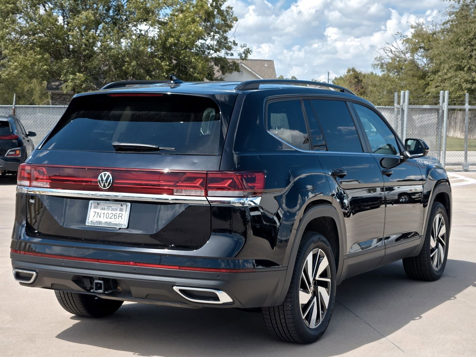 2024 Volkswagen Atlas 2.0T SE w/ Technology