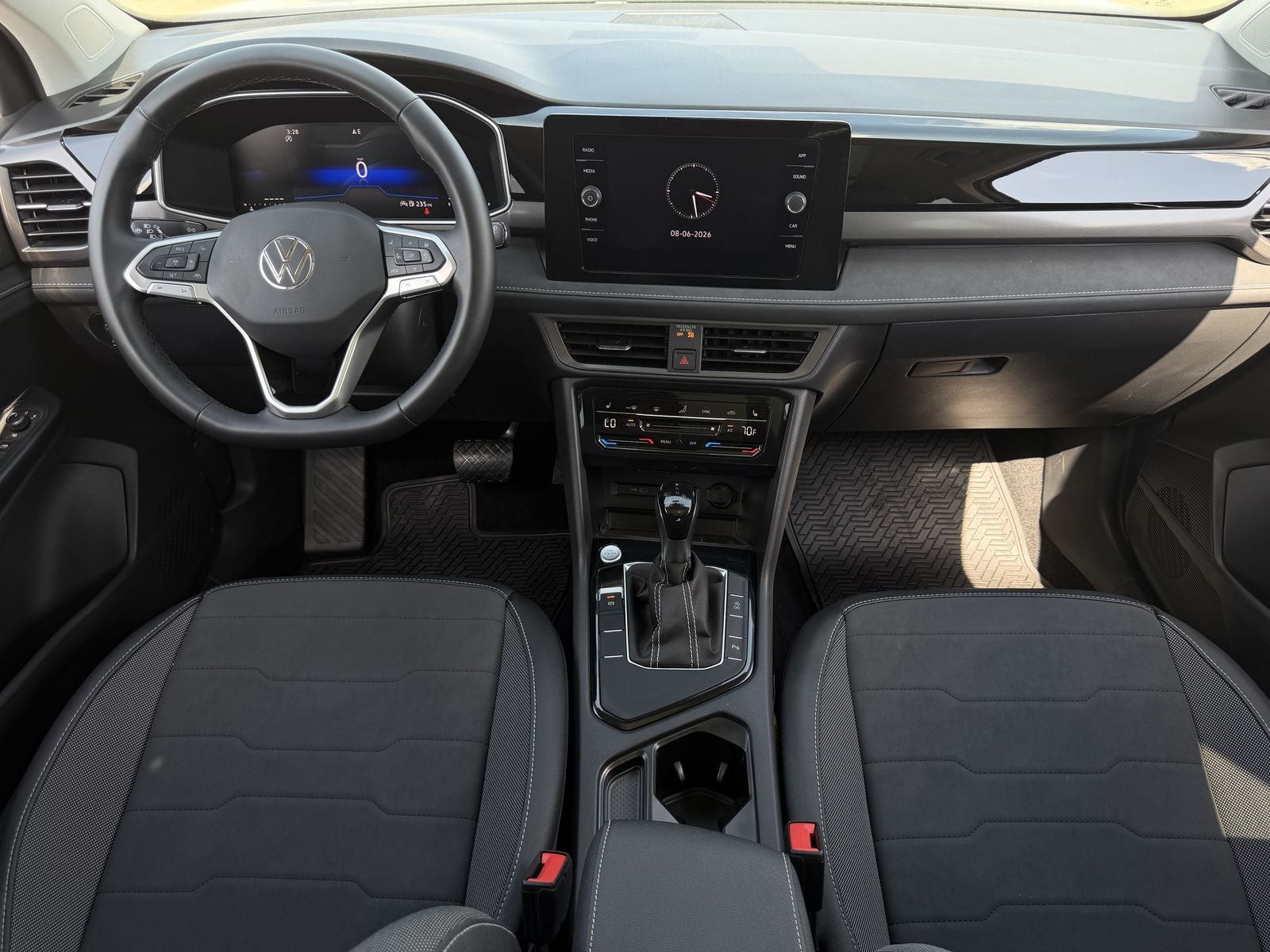 2026 Volkswagen Taos 1.5T SE Black