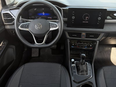 2026 Volkswagen Taos 1.5T SE Black
