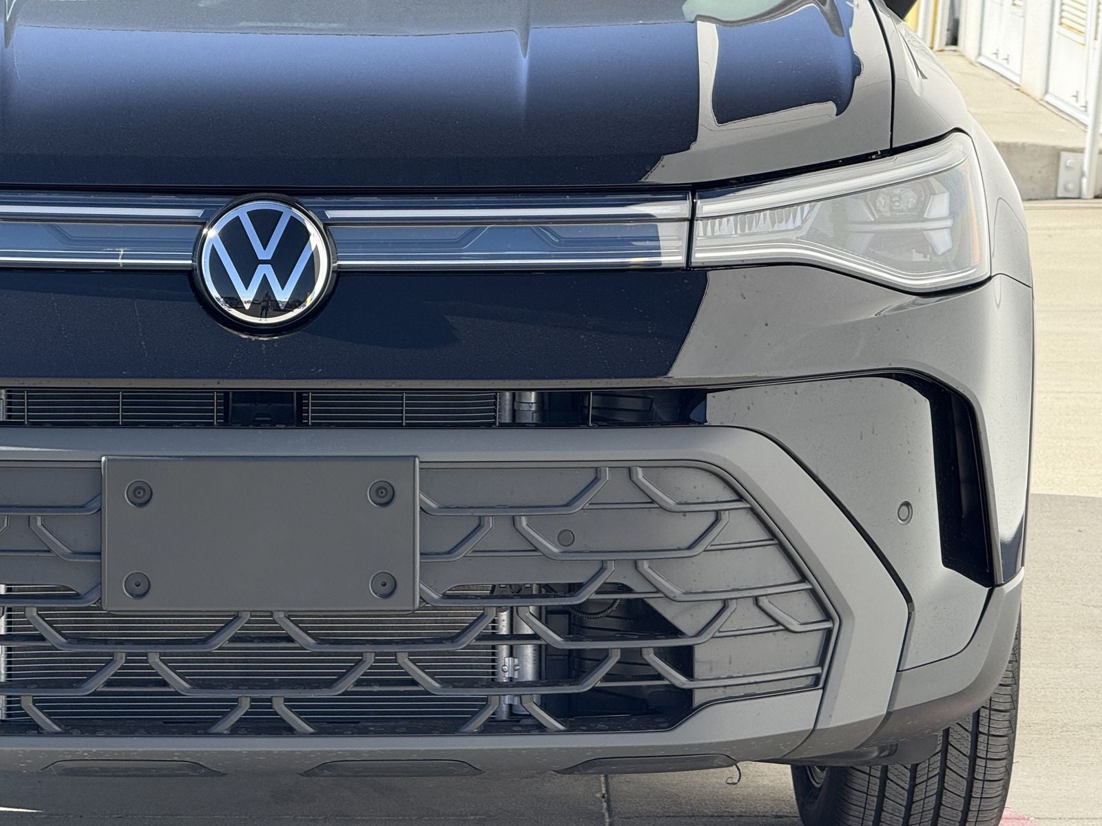 2026 Volkswagen Taos 1.5T SE Black