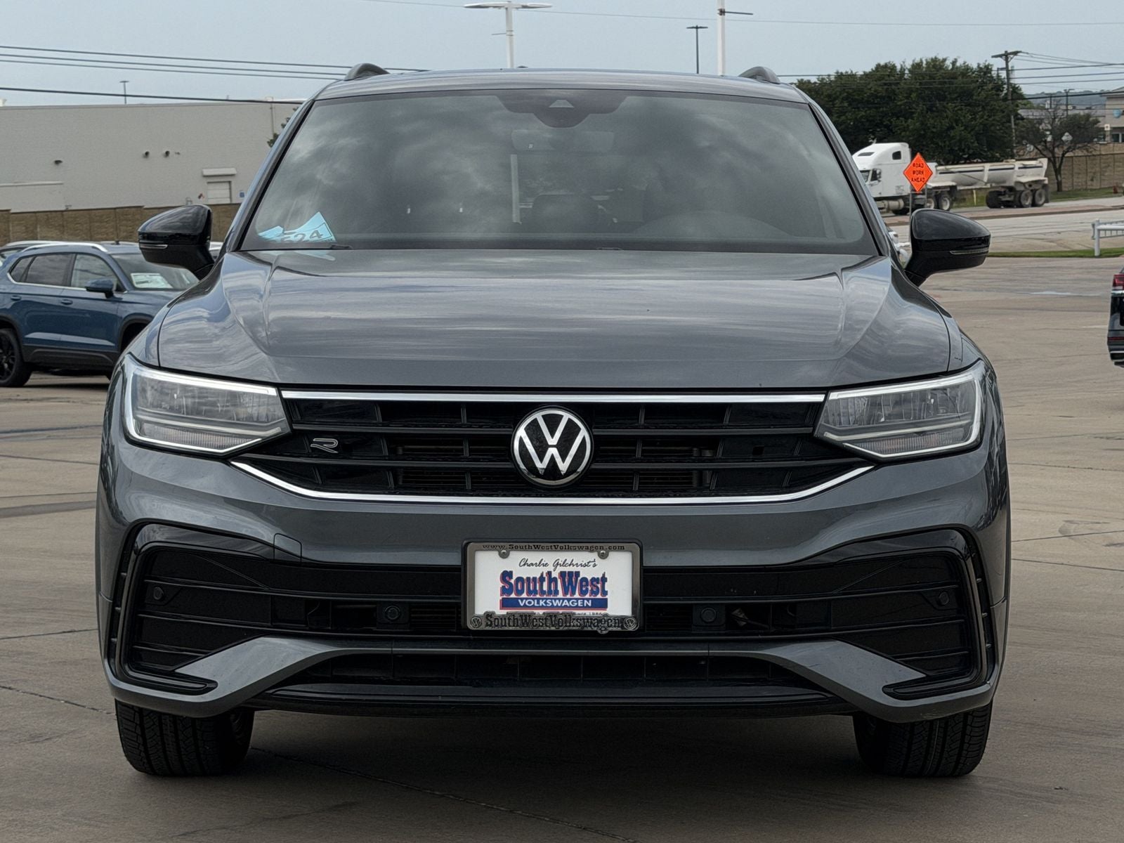 2022 Volkswagen Tiguan 2.0T SE R-Line Black