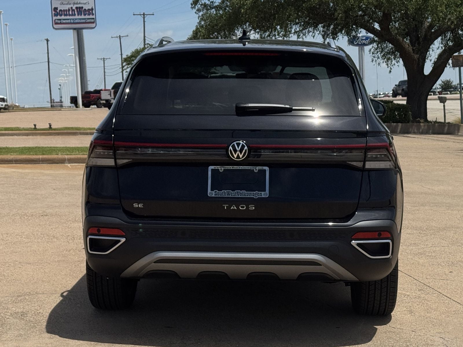 2025 Volkswagen Taos 1.5T SE