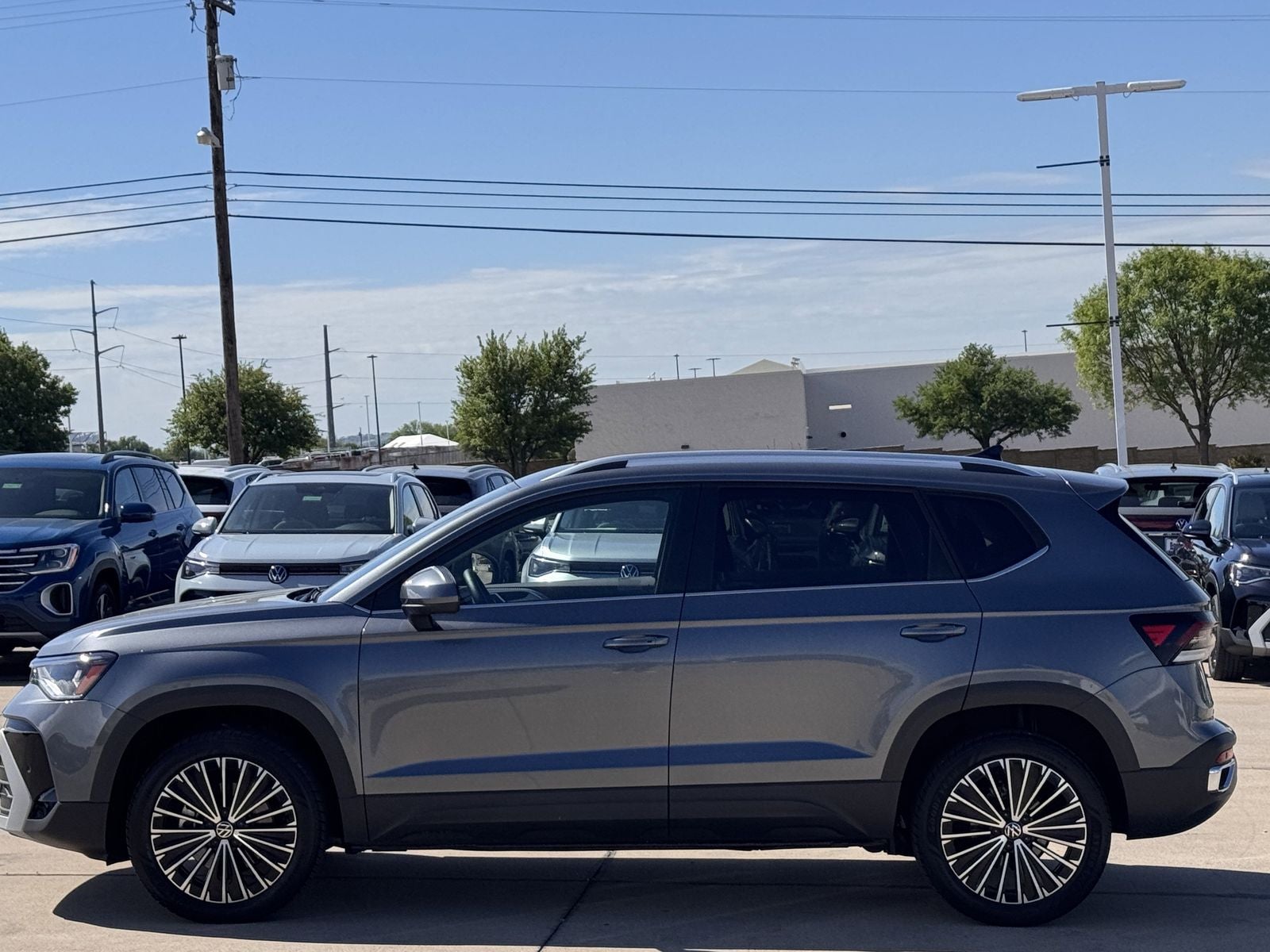 2025 Volkswagen Taos 1.5T SE