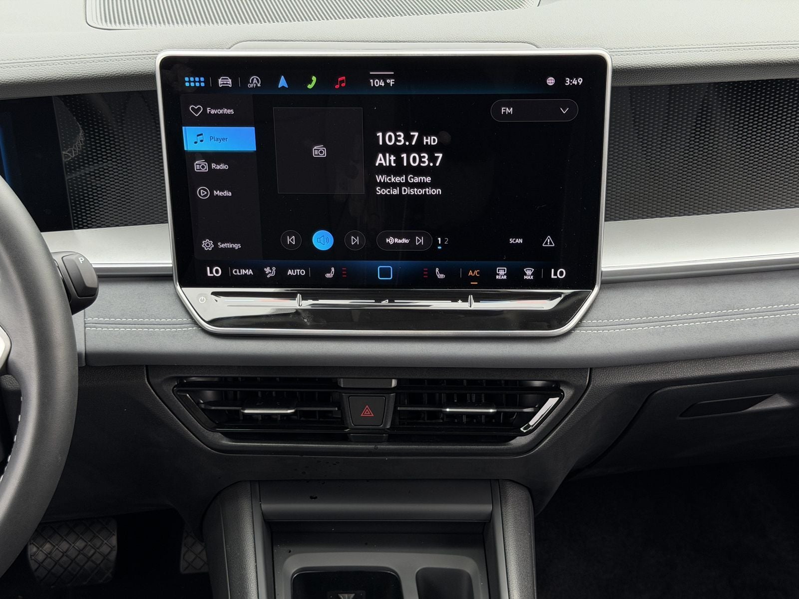 2025 Volkswagen Tiguan 2.0T SE