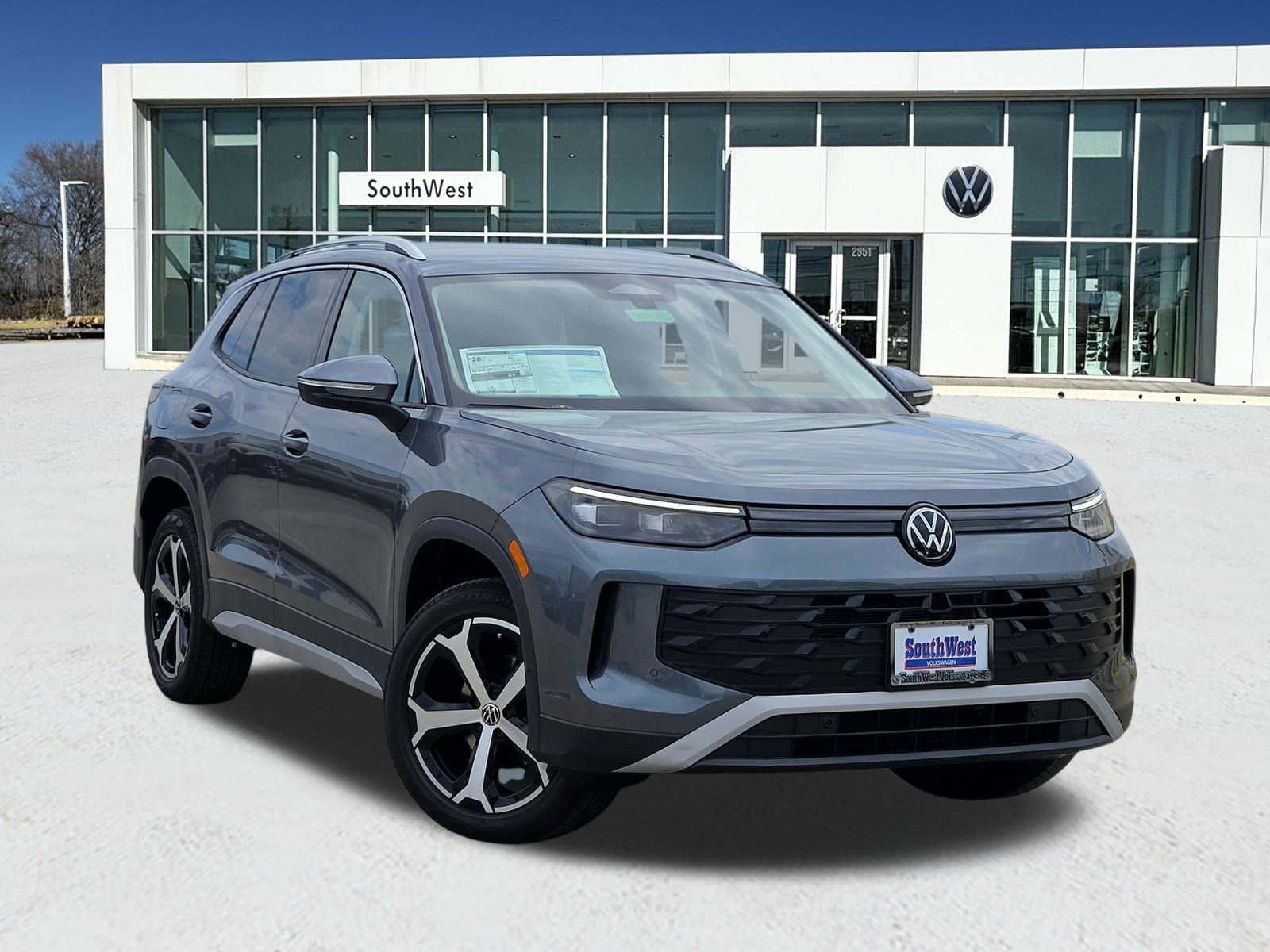 2025 Volkswagen Tiguan 2.0T SE