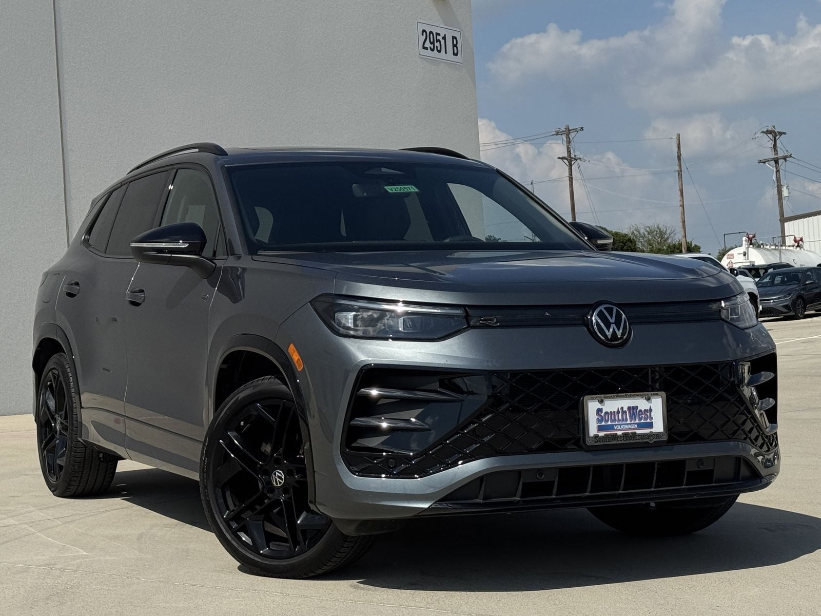 2026 Volkswagen Tiguan 2.0T SE R-Line Black