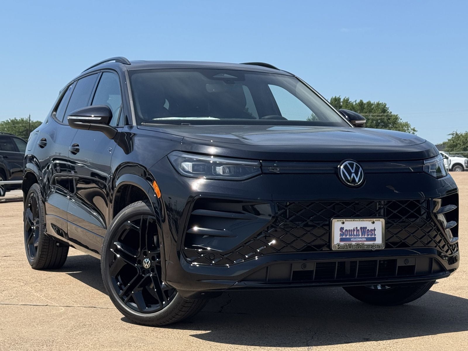 2026 Volkswagen Tiguan 2.0T SE R-Line Black