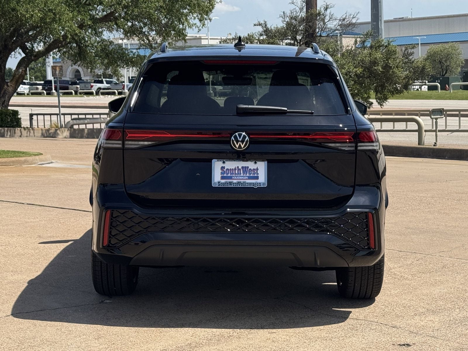 2026 Volkswagen Tiguan 2.0T SE R-Line Black