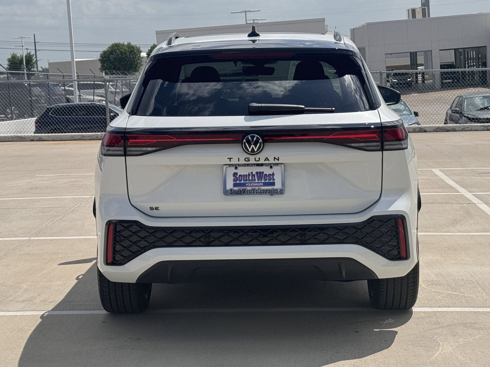 2026 Volkswagen Tiguan 2.0T SE R-Line Black