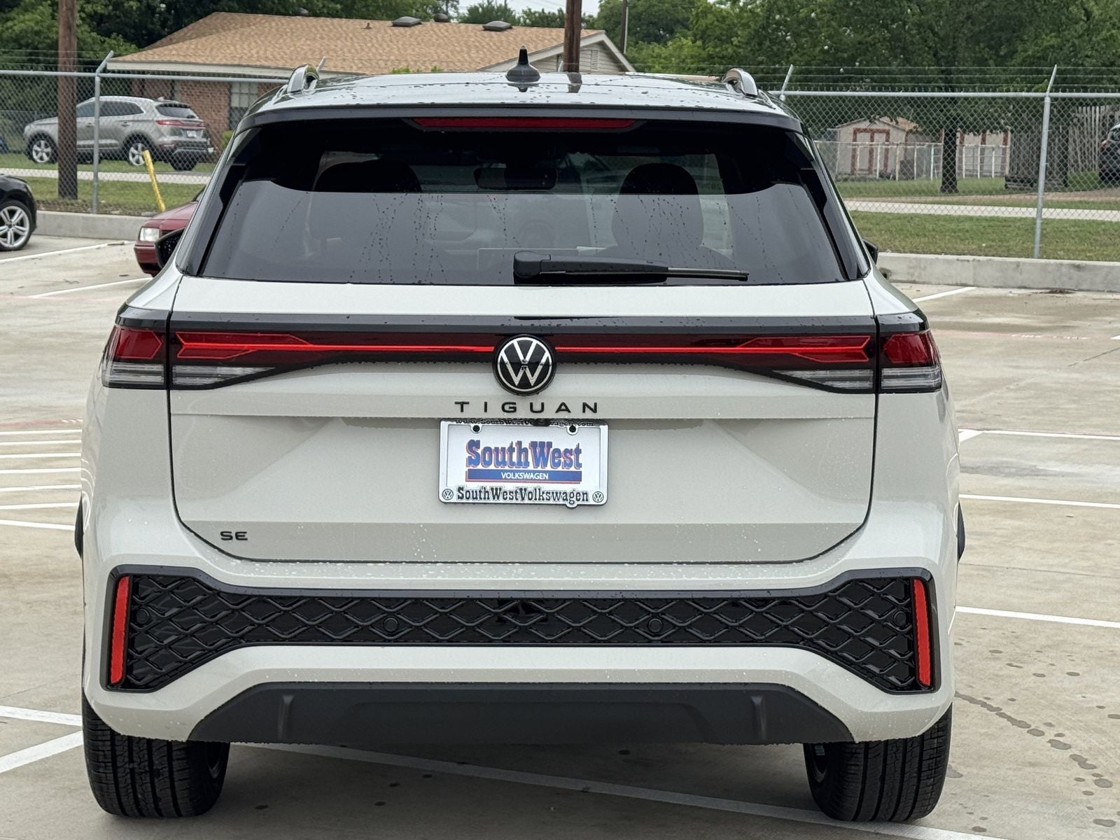 2026 Volkswagen Tiguan 2.0T SE R-Line Black