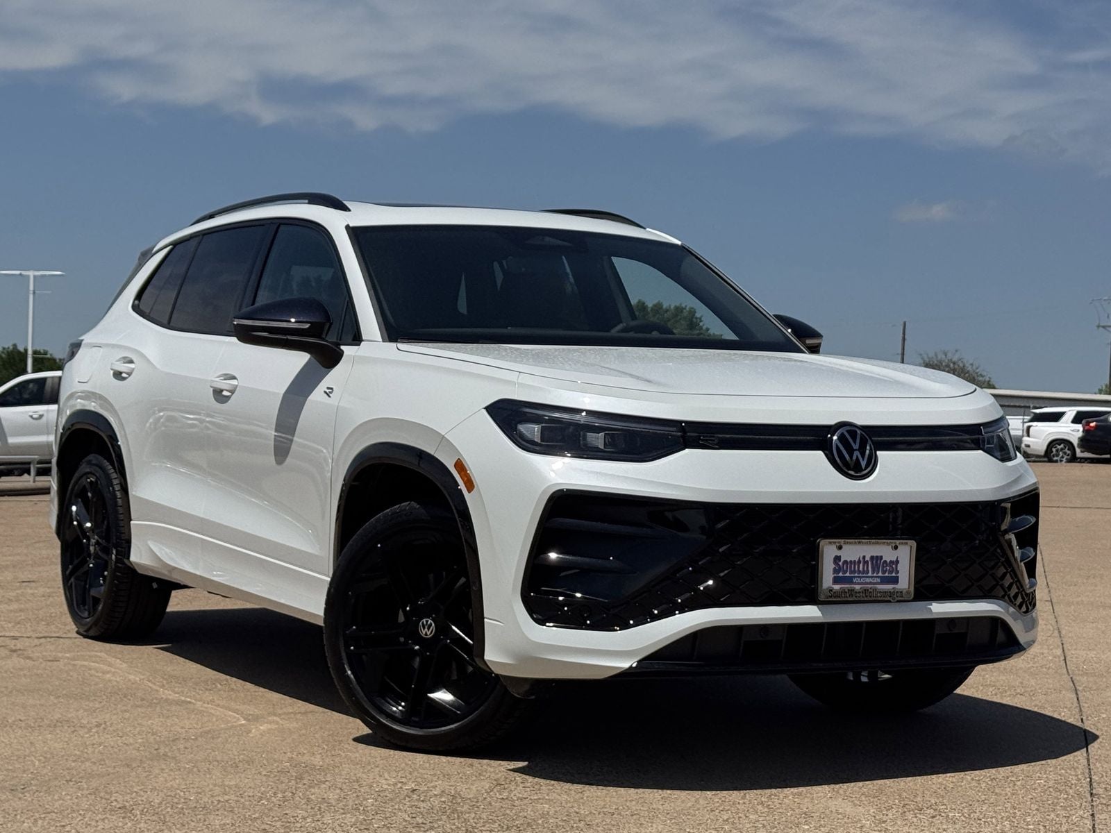 2026 Volkswagen Tiguan 2.0T SE R-Line Black