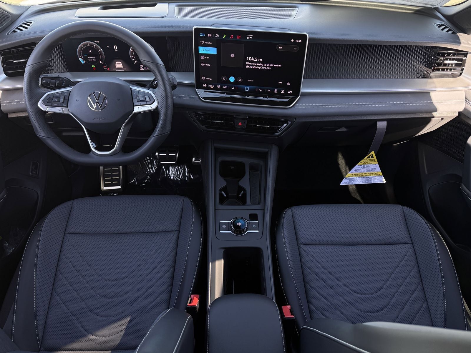 2026 Volkswagen Tiguan 2.0T SE R-Line Black