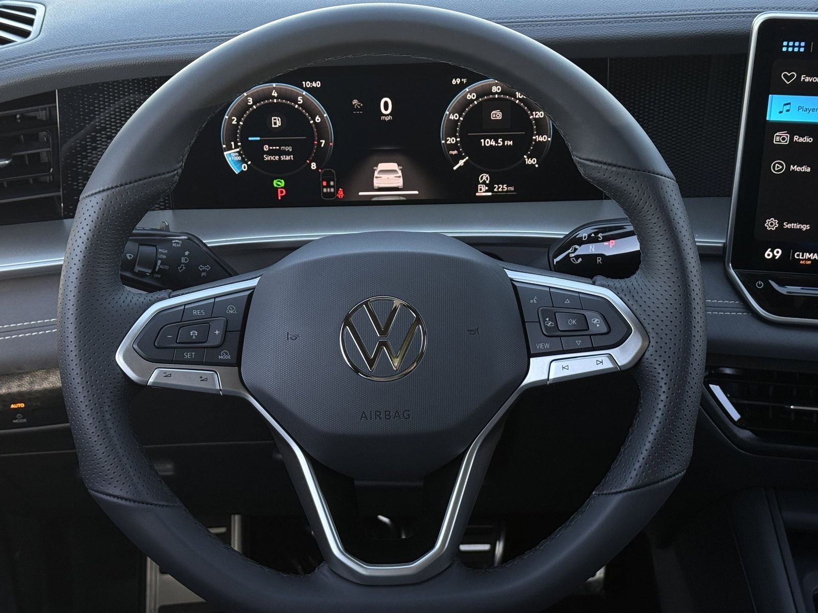 2026 Volkswagen Tiguan 2.0T SE R-Line Black